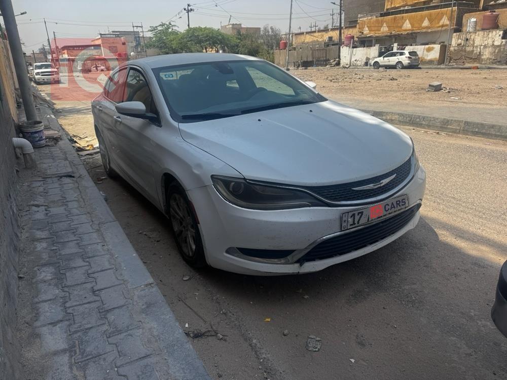 Chrysler 200